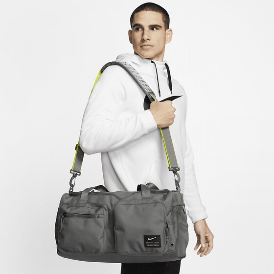 nike performance utility power duff